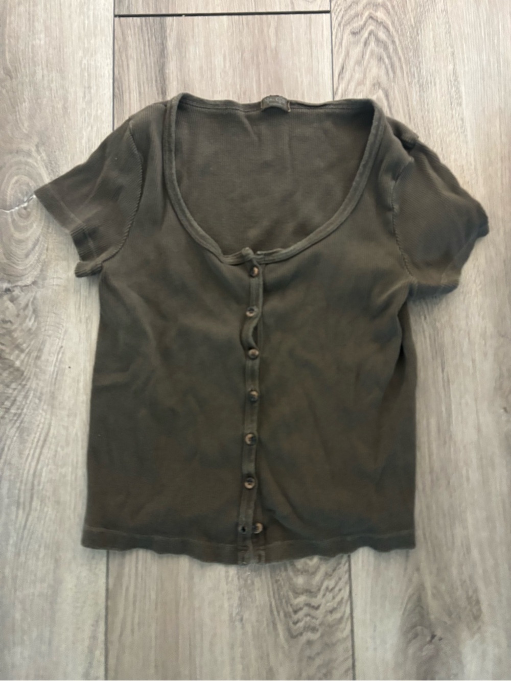 Women’s Short Sleeve Button-Front Tee - brown